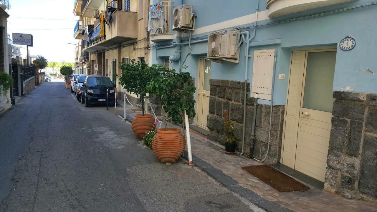 ジャルディーニ・ナクソスBilocale Nefeleアパートメント エクステリア 写真